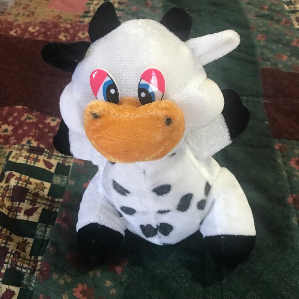 Kellytoy Black White Cow‎ 7.5” Plush Stuffed